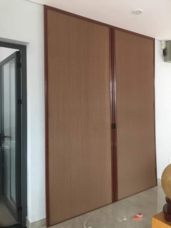 Cửa cuốn ngăn phòng thông minh tự động cho không gian
