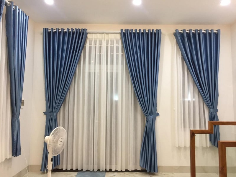 Màn cửa chống nắng hiện đại cho cửa sổ phòng khách