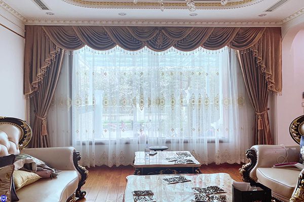 Mẫu rèm cửa phòng khách sang trọng thông minh tự động