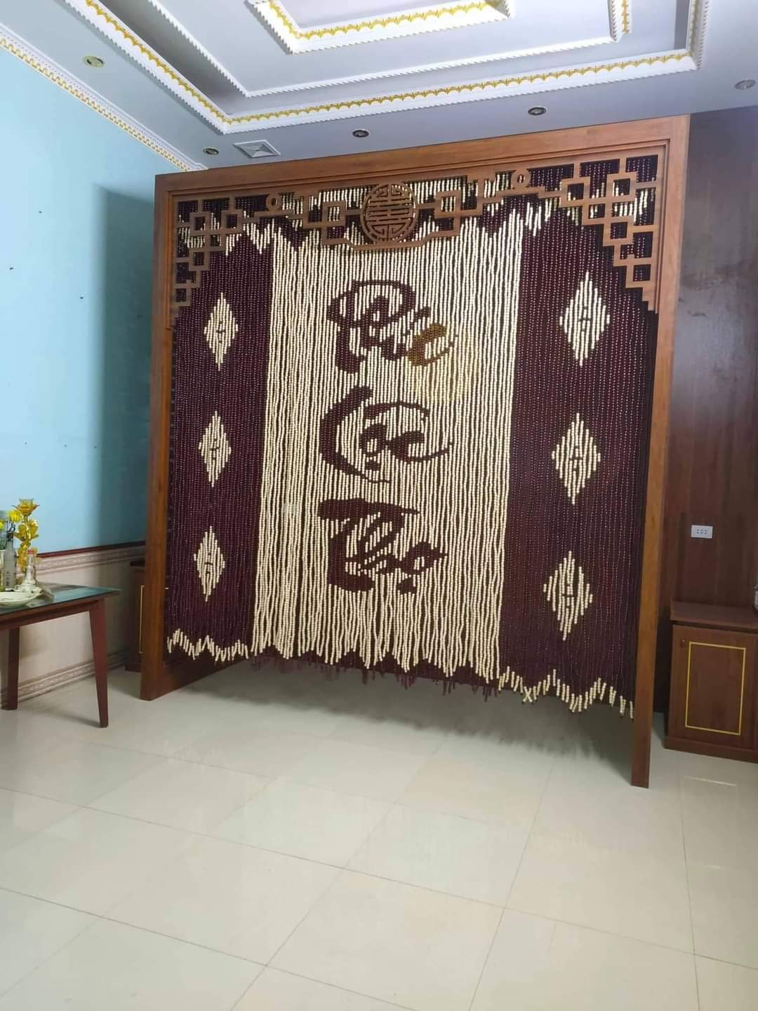 Rèm bàn thờ hạt gỗ thông minh tự động