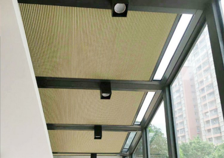Rèm che nắng mưa ngoài trời thông minh điều khiển từ xa