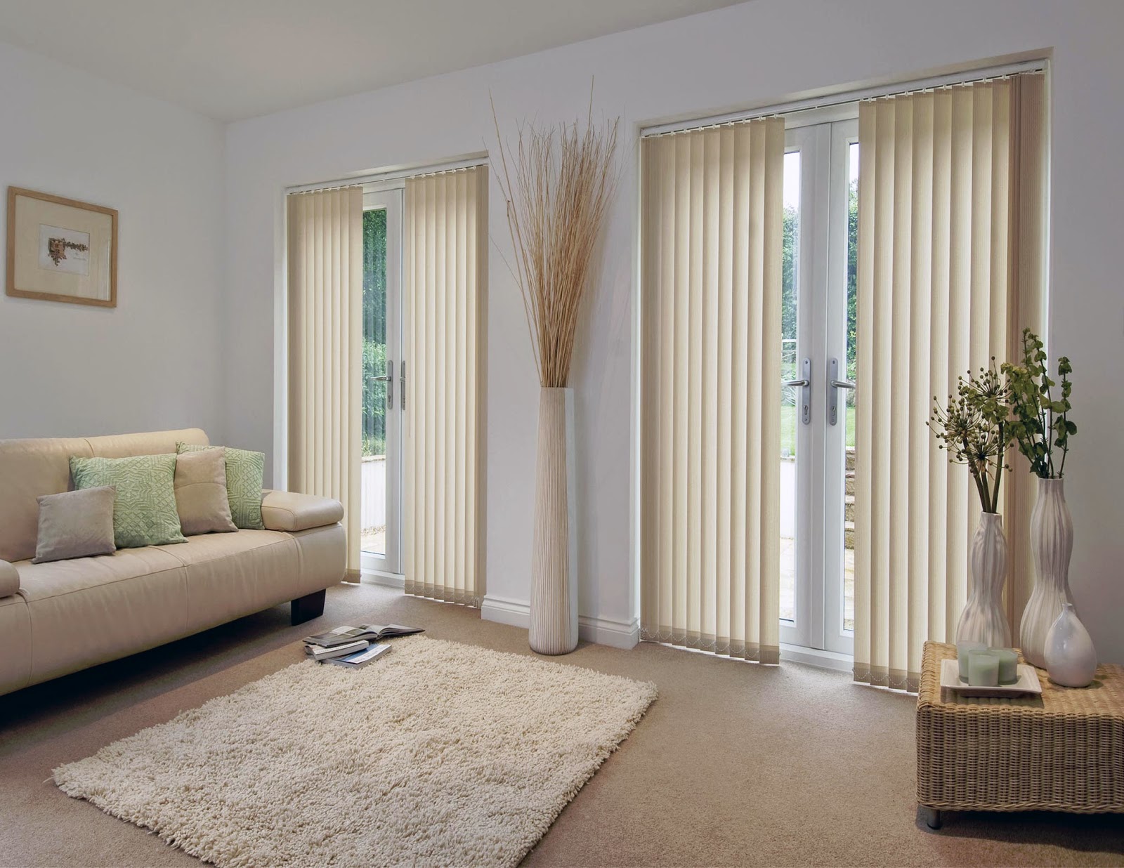 Rèm chống nắng PVC bền bỉ cho ban công ngoài trời