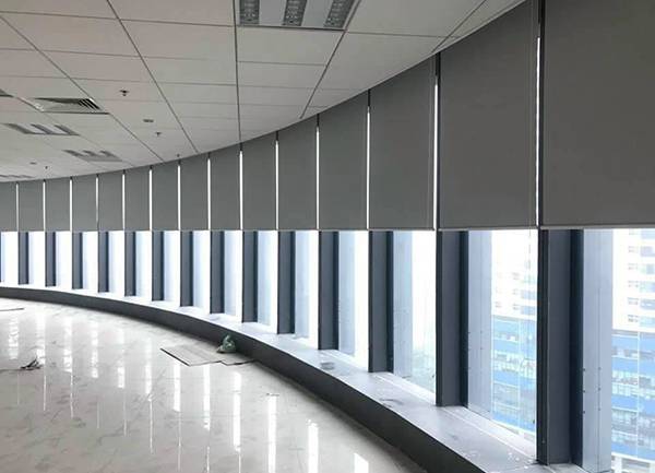 Rèm chống nắng cách nhiệt thông minh tự động cho nhà ở