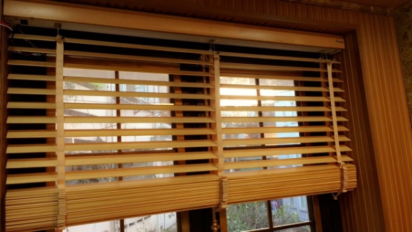 Bảng giá rèm cửa gỗ đẹp sang trọng cho phòng khách