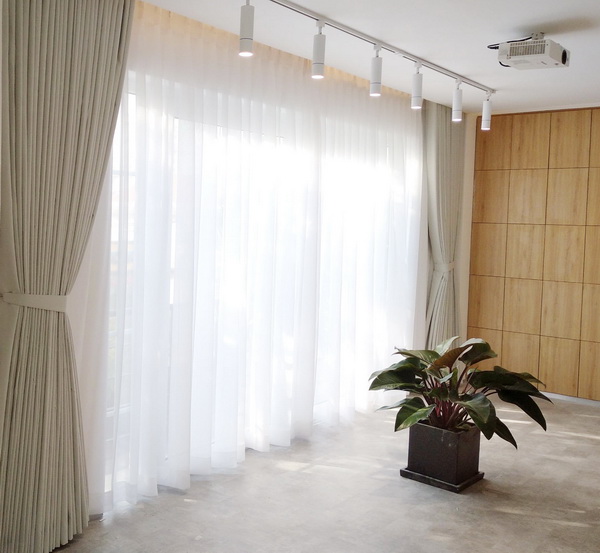 Rèm cản sáng polyester cao cấp cho cửa sổ 2025