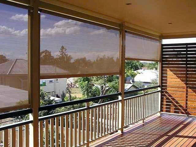 Rèm che nắng ban công Zipscreen tự động 2025