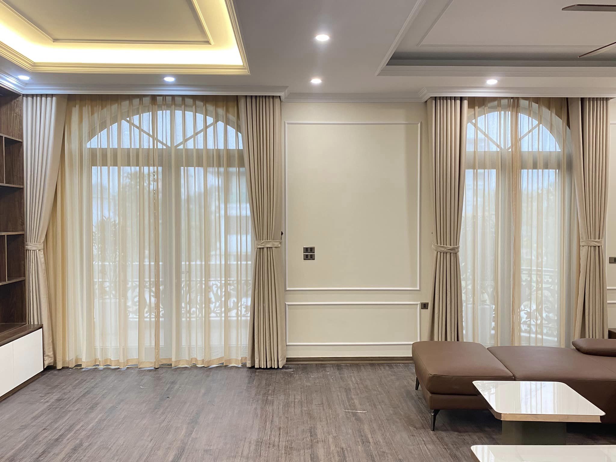 Rèm cửa che nắng thông minh tự động cho không gian sống
