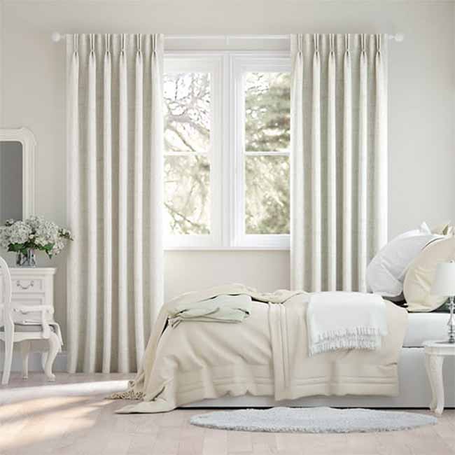 Mẫu rèm cửa sổ phòng ngủ đẹp tone pastel nhẹ nhàng, dễ phối nội thất