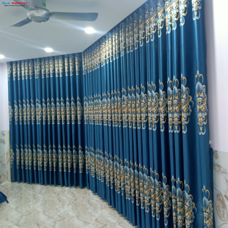 Rèm cửa cổ điển tone màu vàng kem trang nhã