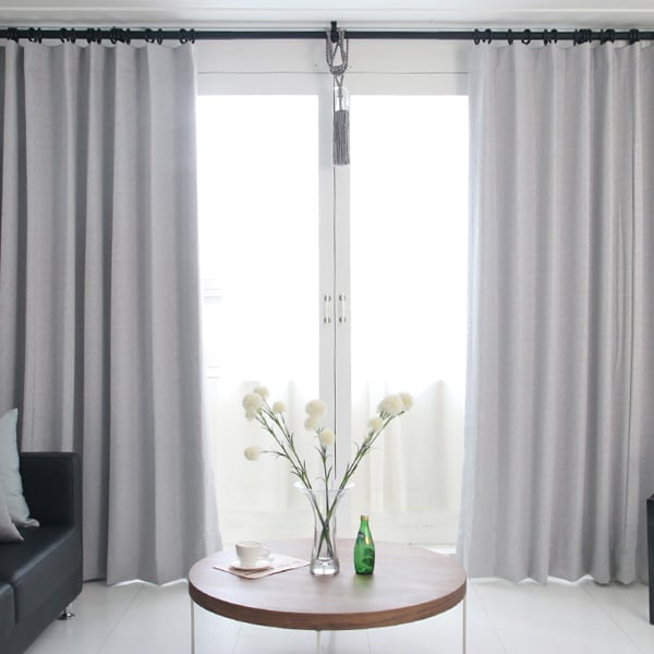 Rèm cửa trắng thiết kế tối giản