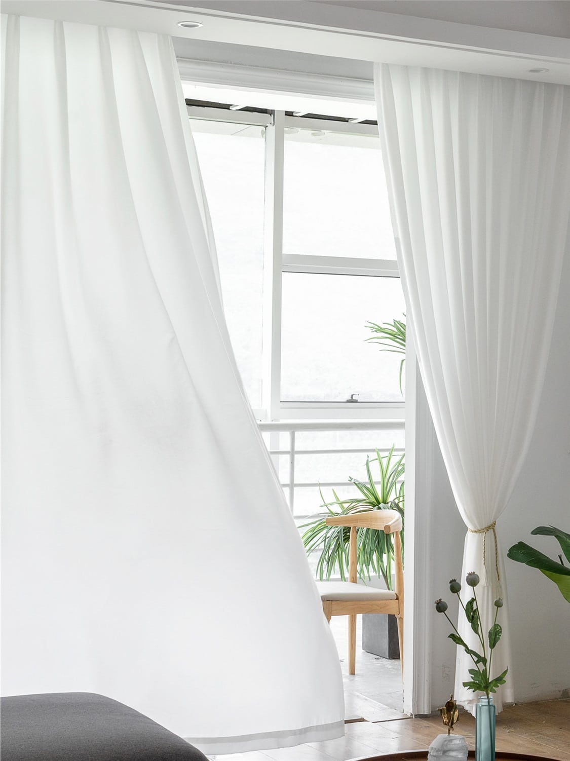 Mẫu voan trắng đầy sáng tạo