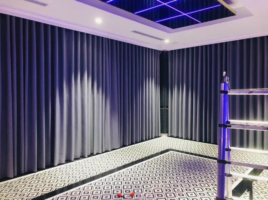 Hình ảnh rèm cách âm chuyên dụng cho phòng karaoke