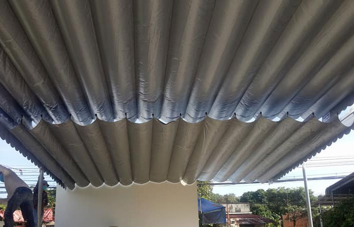 Mẫu mái Pergola tối giản kết hợp cây xanh sân vườn