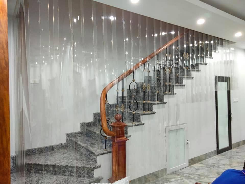 Mẫu rèm xếp gọn ngăn lạnh tiết kiệm diện tích