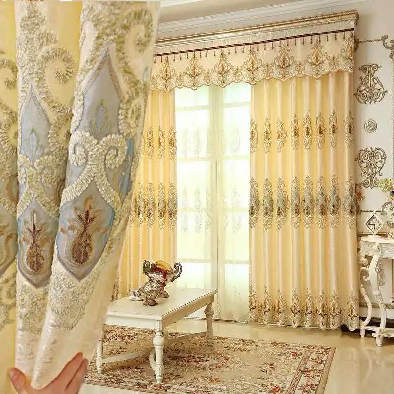 Rèm cửa hoàng gia cho phòng khách phong cách quý tộc