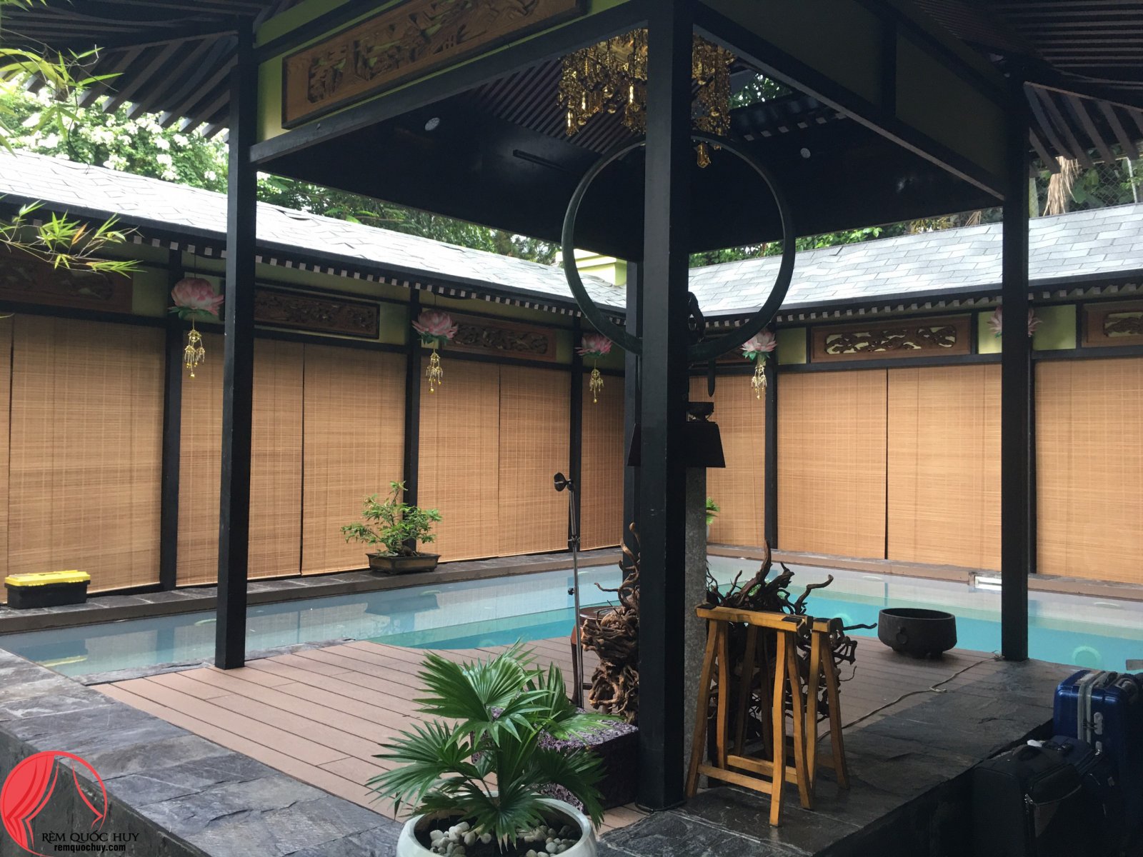 Rèm cuốn tre giá tốt cho quán cà phê và nhà vườn