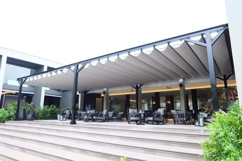 Lắp đặt mái hiên ngoài trời bền đẹp, che mưa nắng hiệu quả