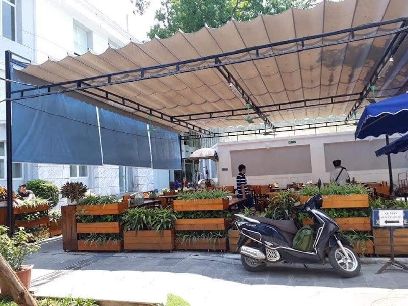 mái che thông minh tự cuốn chống nắng tự động