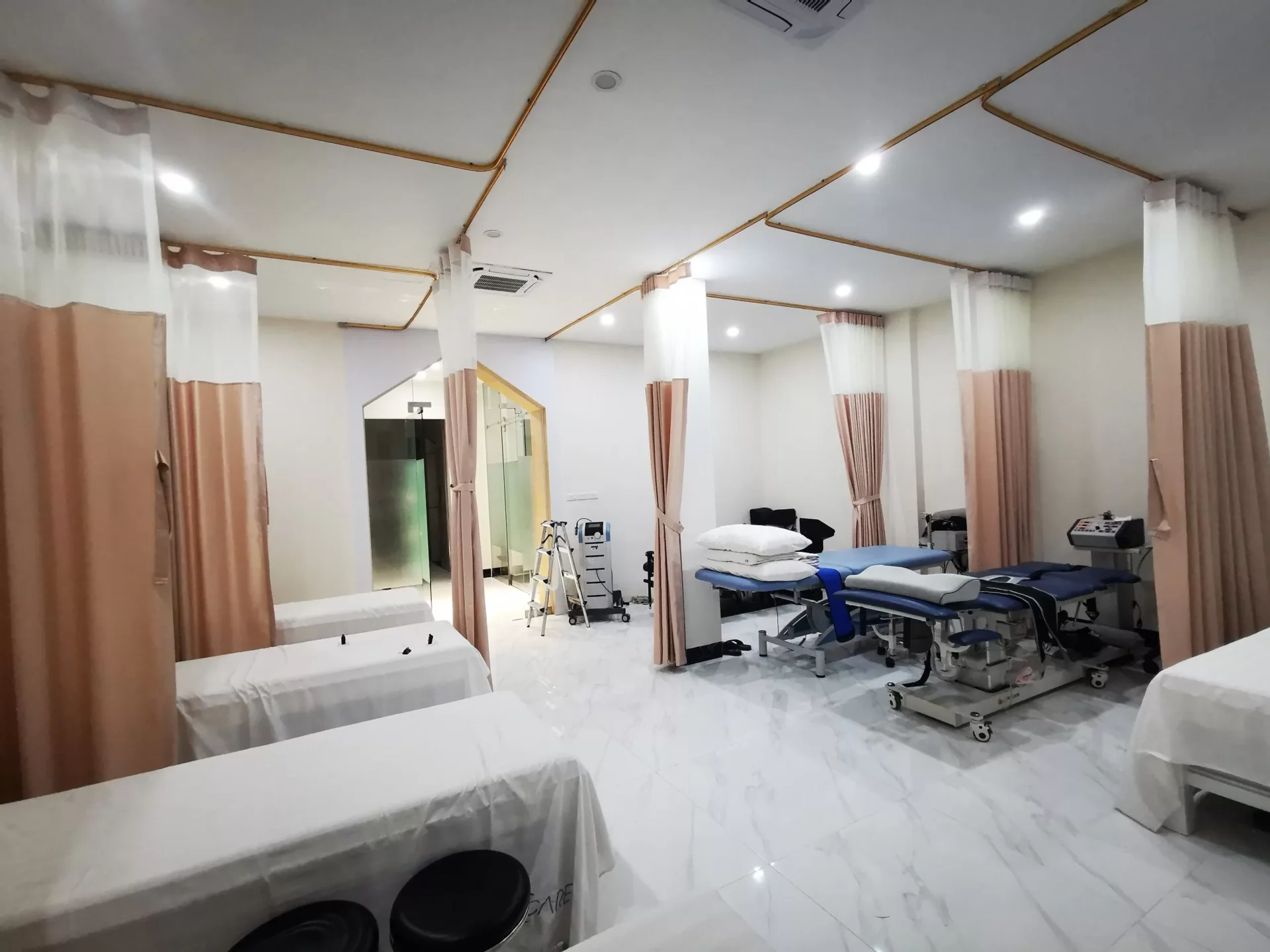Mẫu rèm che giường bệnh y tế đạt chuẩn an toàn