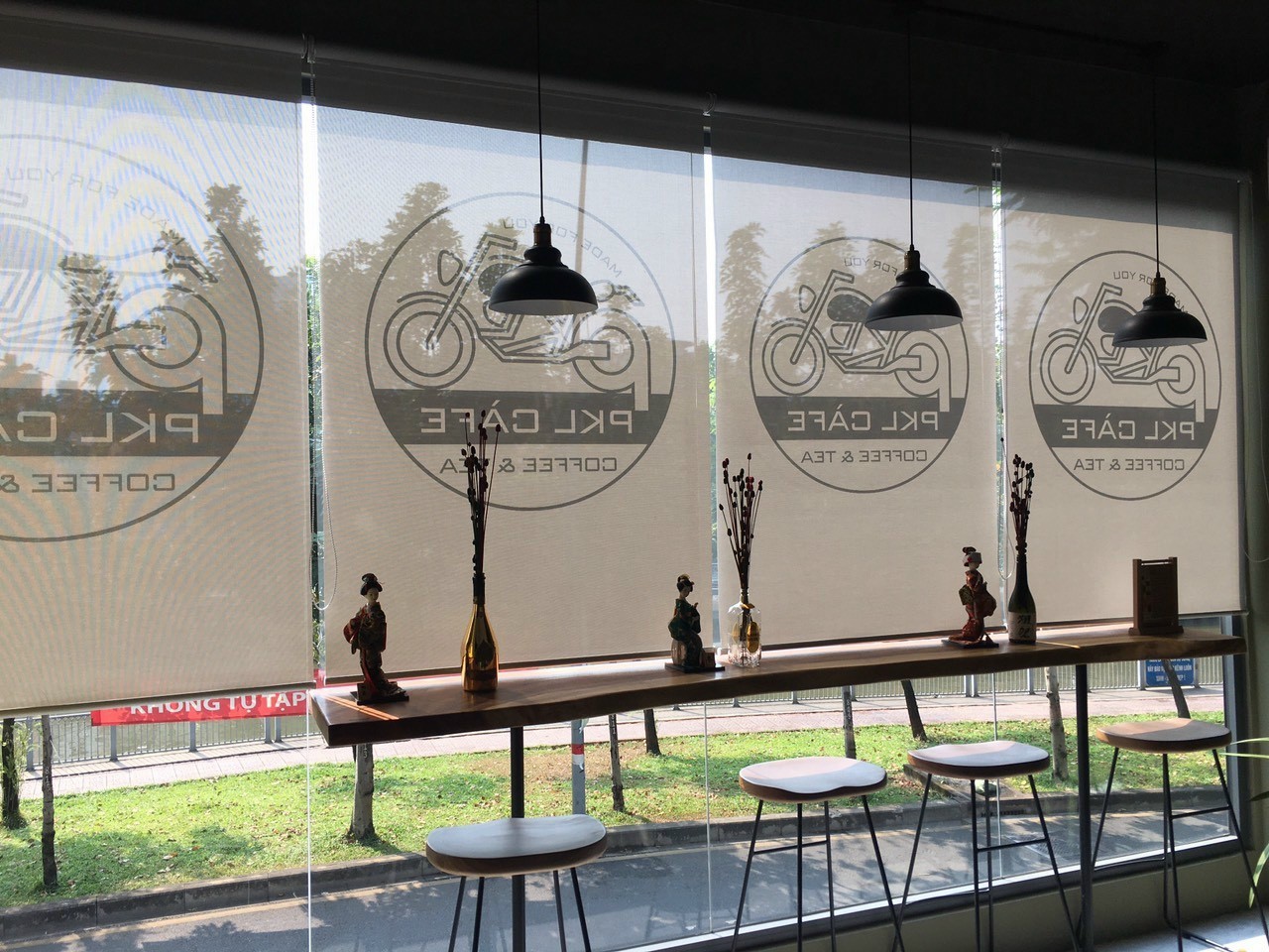 Rèm che quán cafe đẹp