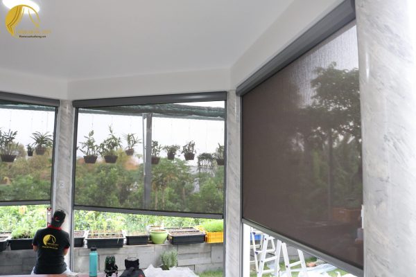 Rèm cuốn ngoài trời tự động nhập khẩu cao cấp