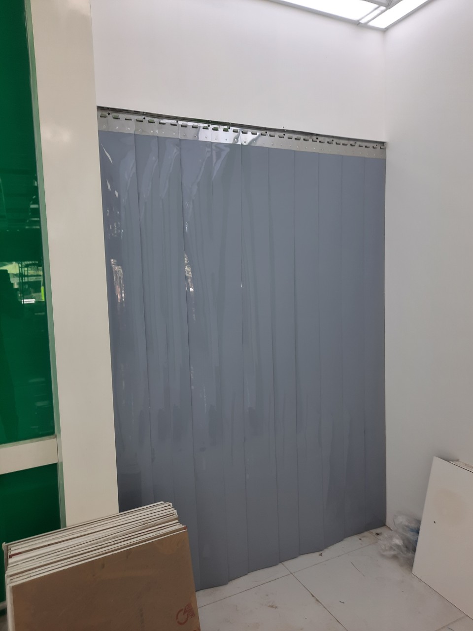 Rèm nhựa đục dày bền chắc cho nhà xưởng
