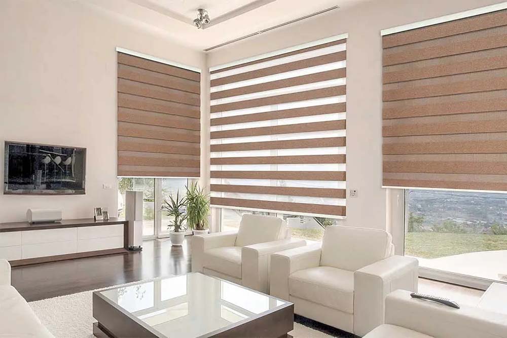 Thiết kế rèm cầu vồng màu gỗ cho nhà phố hiện đại