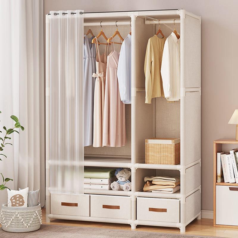 Tủ quần áo kéo rèm tiết kiệm diện tích trong phòng nhỏ