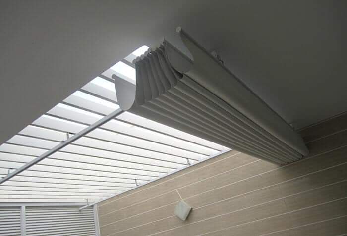 Hệ thống rèm trần lắp motor thông minh tự động cảm biến ánh sáng