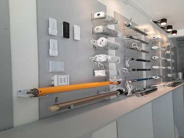 Hình ảnh motor rèm cuốn tự động cao cấp hoạt động êm ái