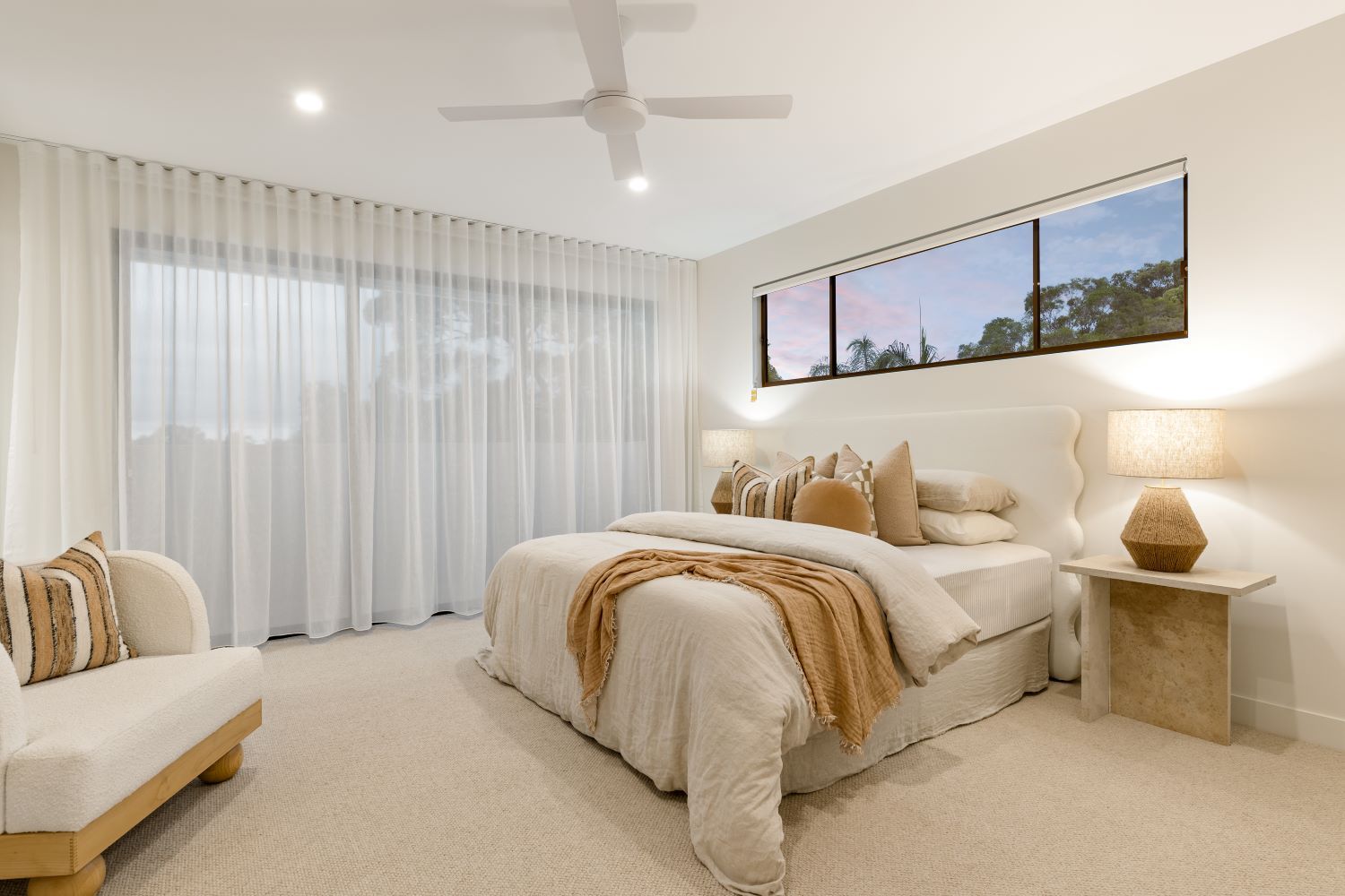 Mẫu rèm vải cao cấp cho penthouse hiện đại đẳng cấp