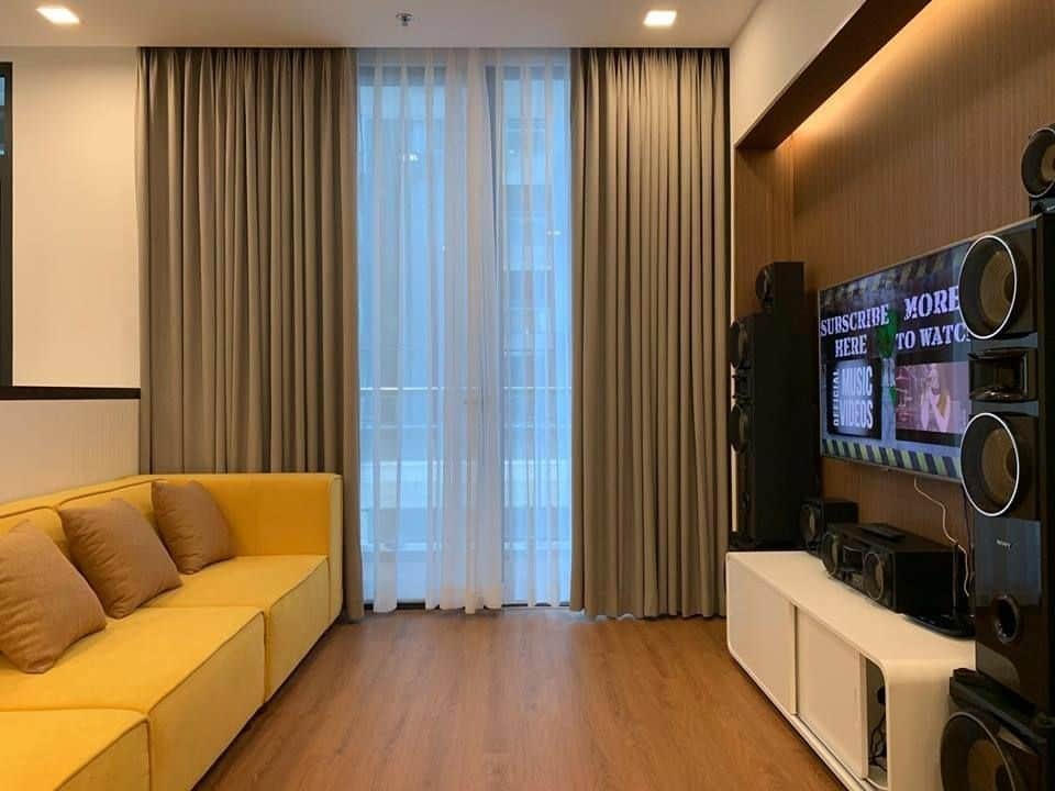 Mẫu rèm vải tự động lắp âm trần đẹp tạo không gian đẳng cấp