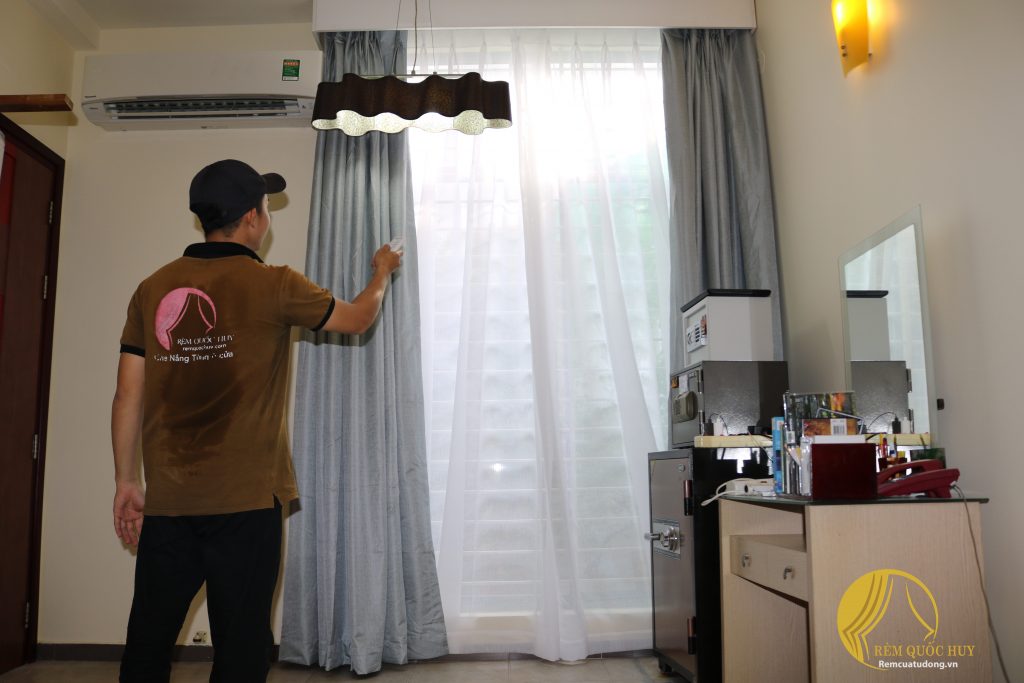 May rèm vải theo kích thước thực tế, lắp đặt gọn gàng tại Quận 7