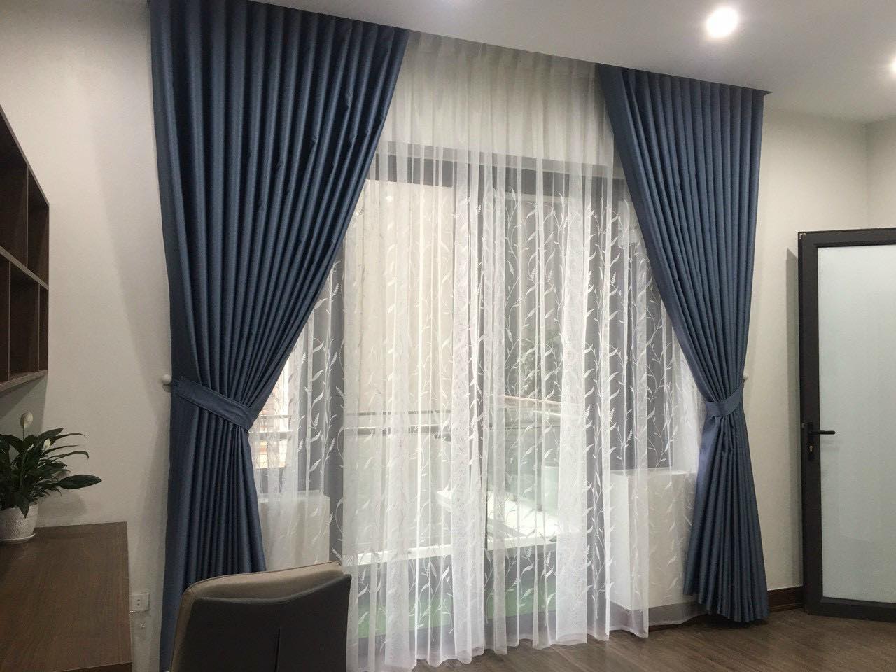 Rèm 2 lớp cao cấp cản sáng 100% giúp phòng ngủ tối hoàn toàn