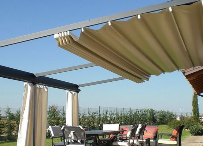 Rèm che mái kính tự động chống nắng mưa thông minh