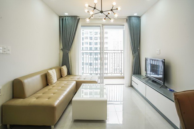 Rèm chống nắng hạn chế phai màu, giữ màu đẹp lâu dưới ánh mặt trời