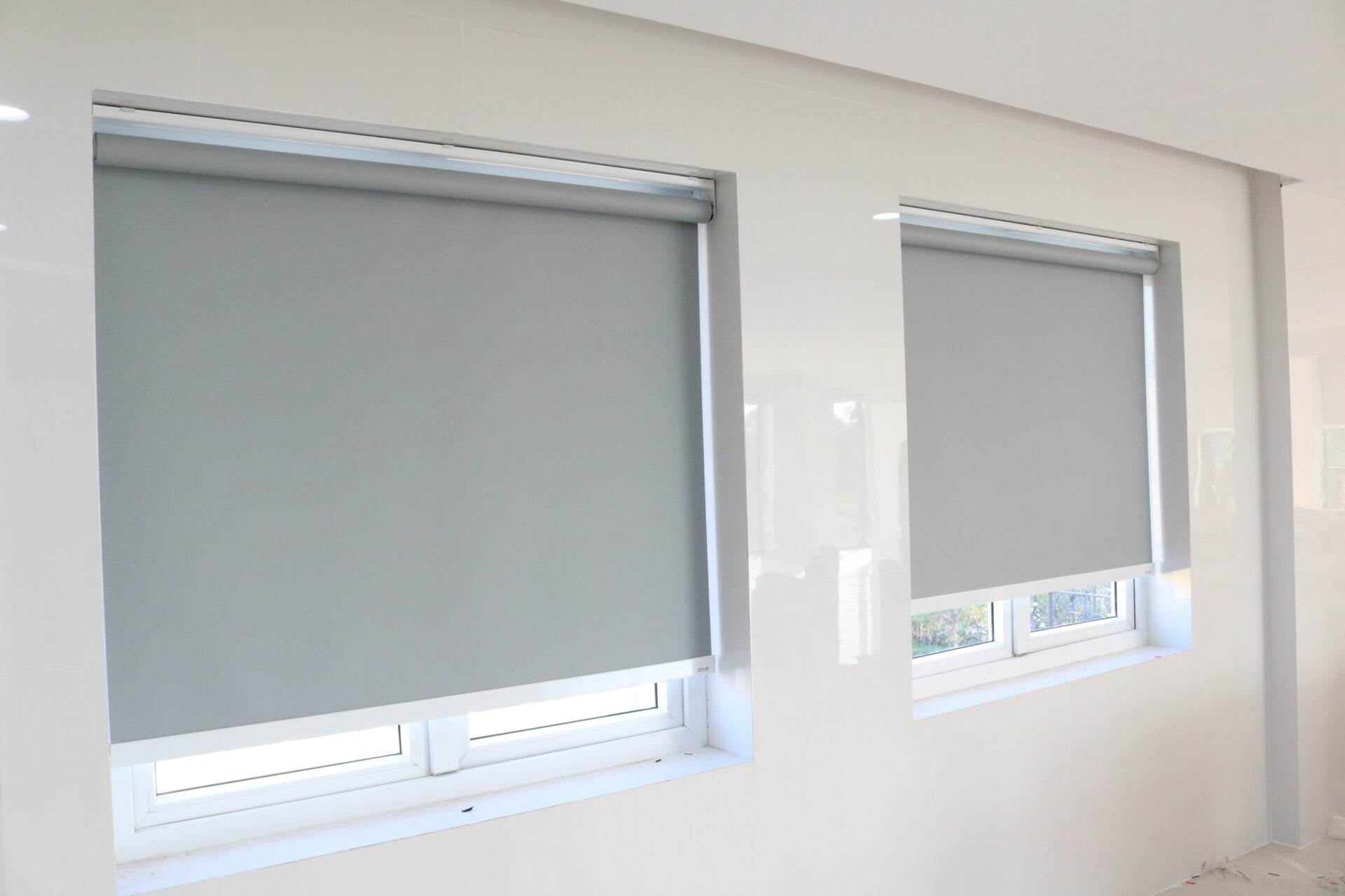 Rèm cuốn tự động điều chỉnh sáng tối nhờ cảm biến ánh sáng thông minh