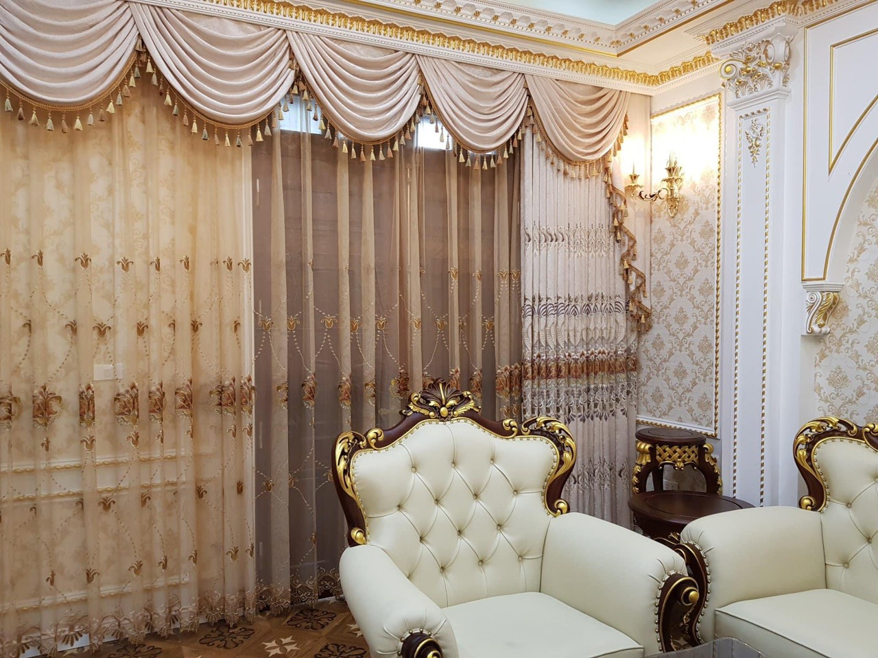 Rèm vải biệt thự hiện đại cao cấp giúp tôn vinh đẳng cấp ngôi nhà