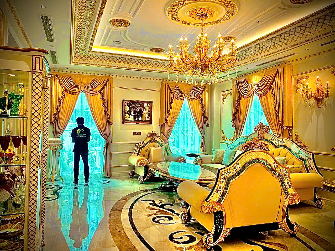 Rèm vải hoa văn tân cổ điển mang phong cách châu Âu