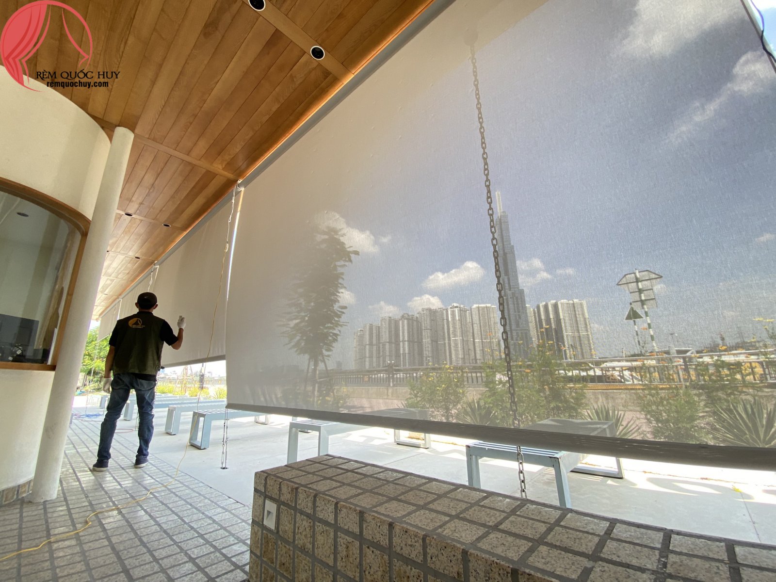 Thi công rèm lưới ngoài trời tự động trọn gói chuyên nghiệp