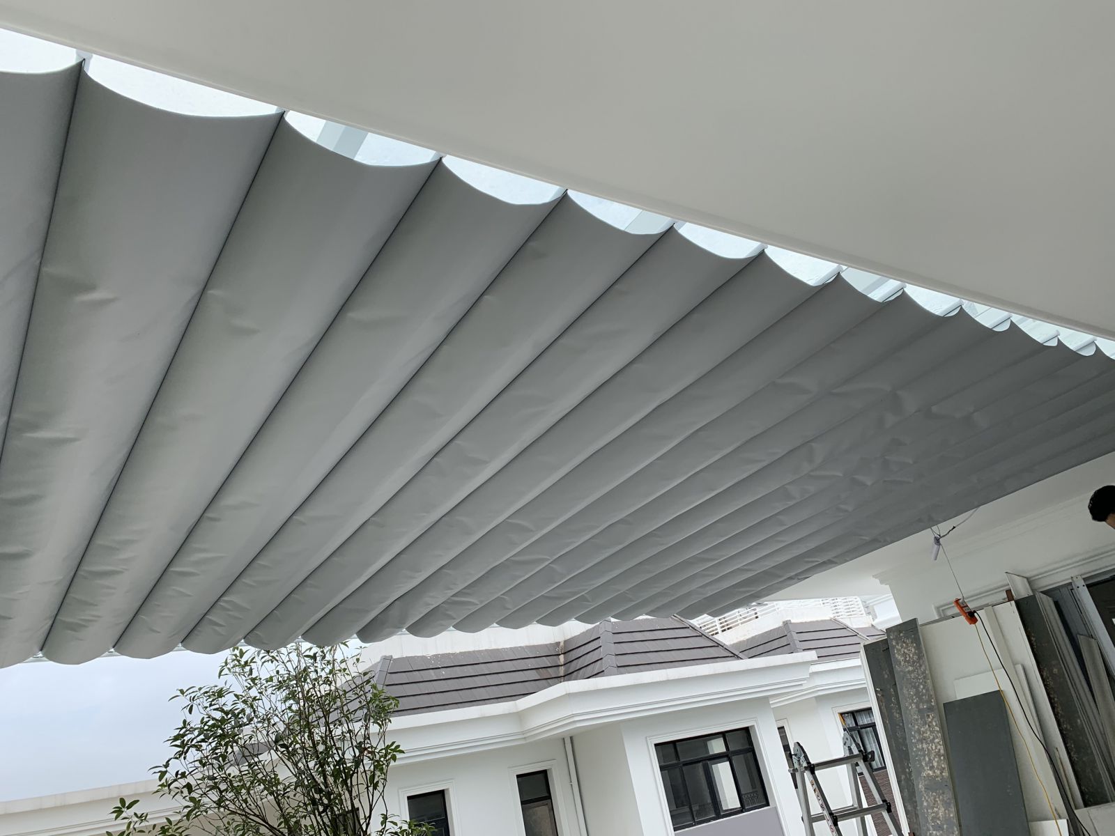 Hình ảnh rèm trần cho giếng trời tự động điều khiển từ xa