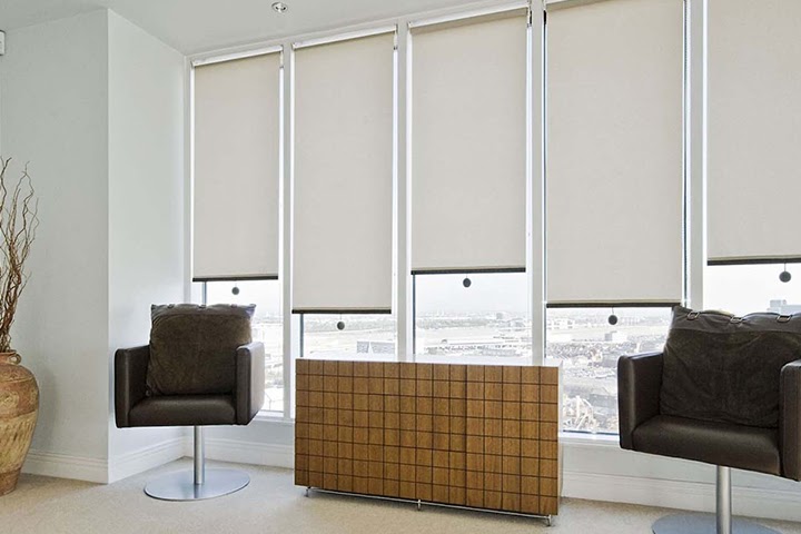 rèm cuốn trơn hiện đại phù hợp nội thất phong cách Bắc Âu