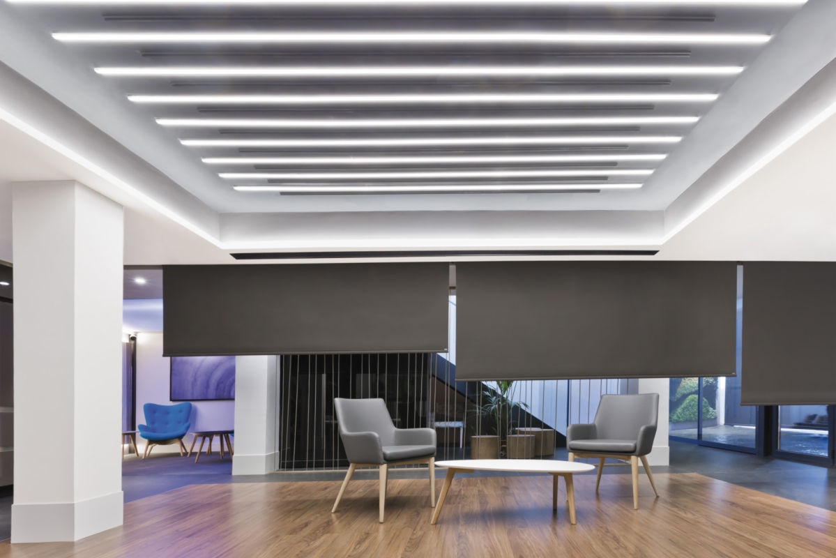 Giảm mỏi mắt với rèm chống chói văn phòng