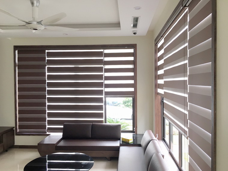 Hình rèm cầu vồng cho ban công và logia bền màu