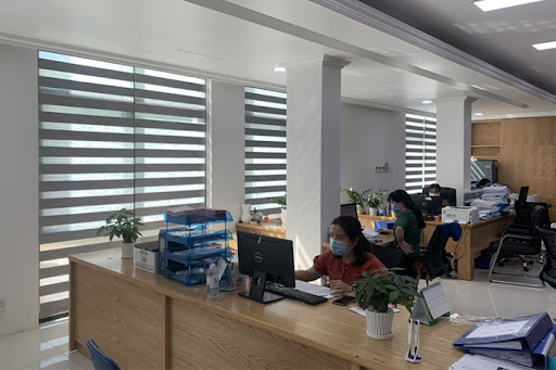 Hình rèm cầu vồng cho trường học và bệnh viện dễ vệ sinh