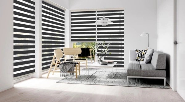 Mẫu rèm cầu vồng tự động điều khiển từ xa vận hành êm ái