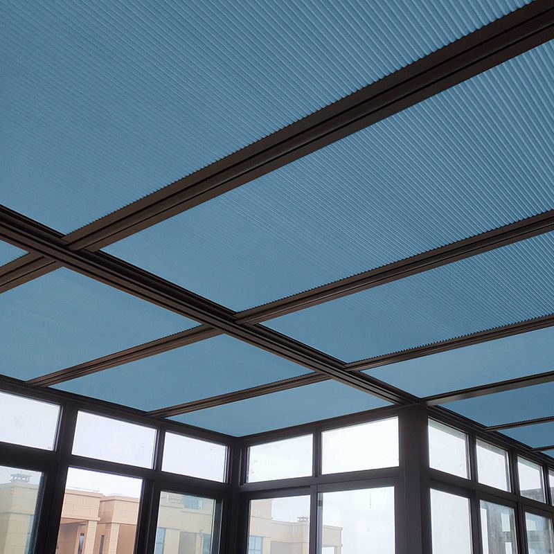 Rèm tổ ong chống nóng cho khu vực giếng trời biệt thự