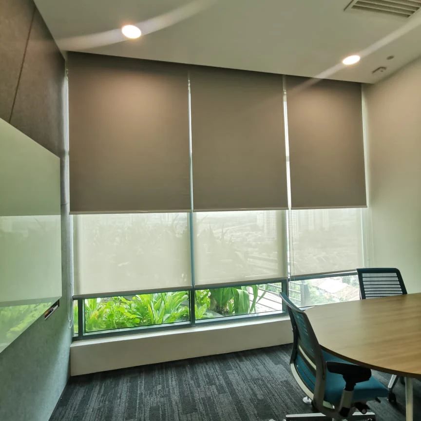 Rèm văn phòng giảm tiếng ồn giúp tăng sự tập trung khi làm việc