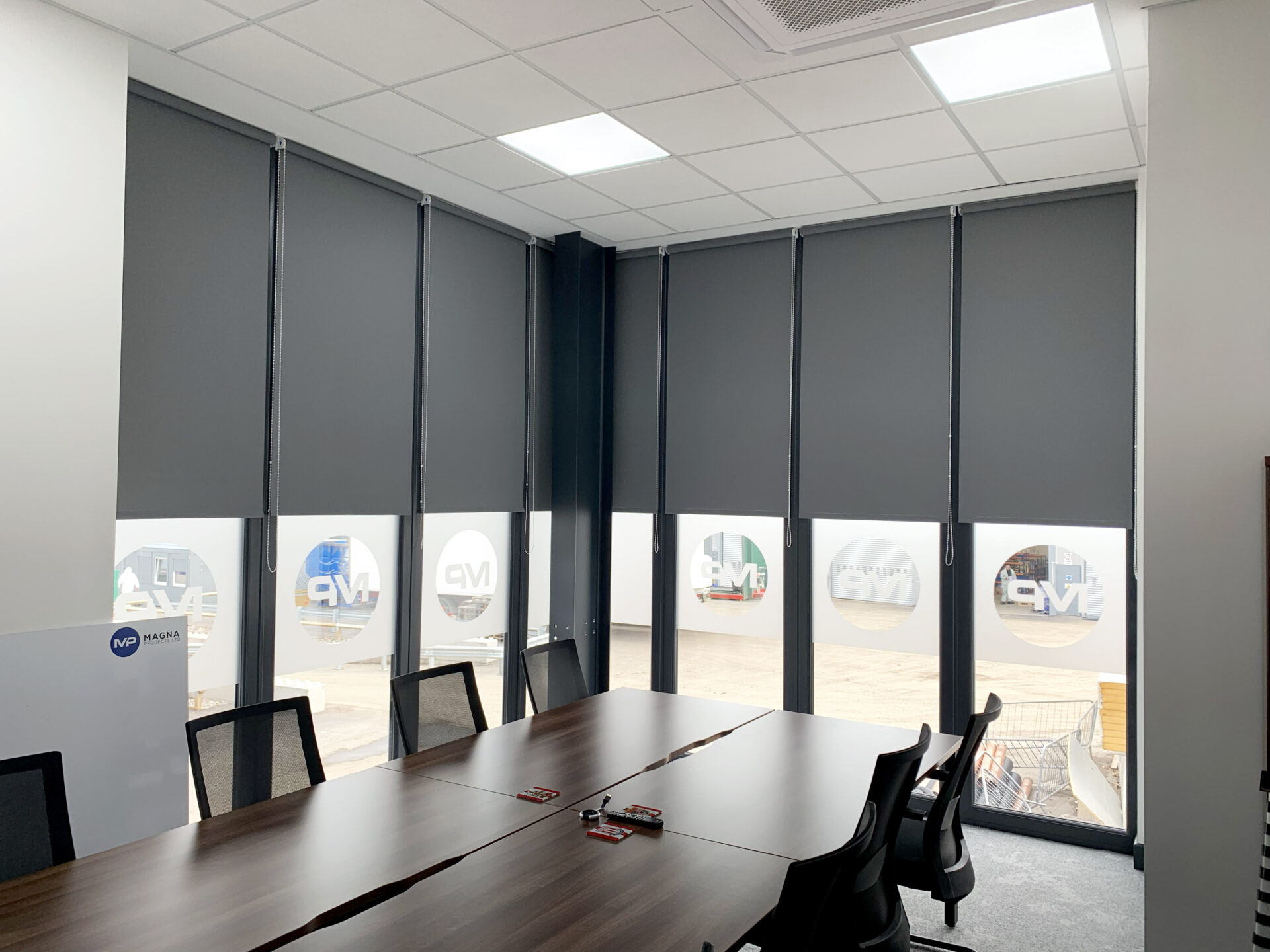 Rèm văn phòng tối ưu ánh sáng cho phòng làm việc công ty