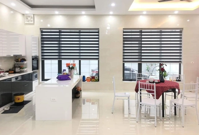 mẫu rèm cầu vồng chống nắng 100% do Rèm Quốc Huy thi công